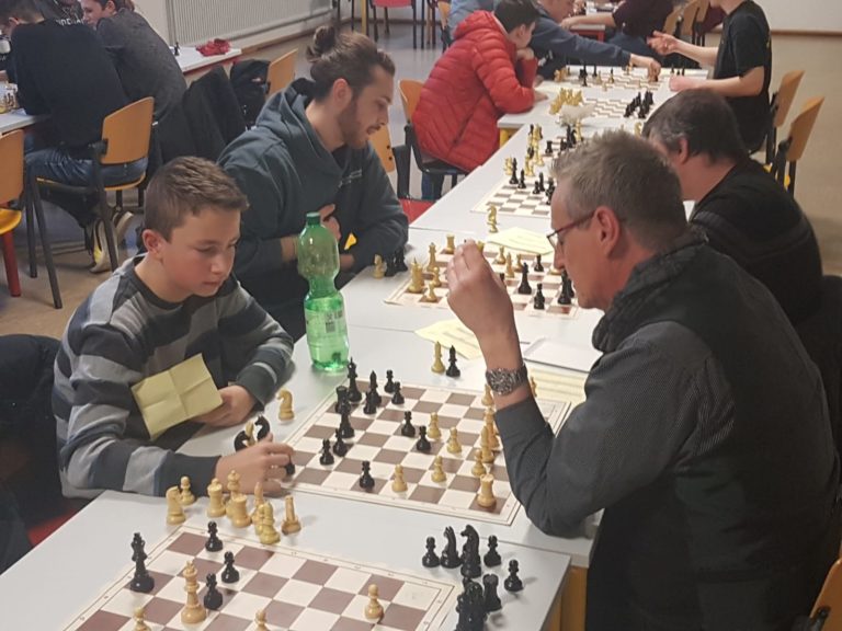 PfalzOpen Runde 5 Nils Wurmbauer verteidigt Rang 1 Schachverein